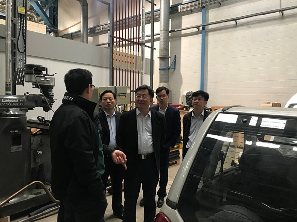 2711568793899552.jpg 參觀交流現(xiàn)場.jpg