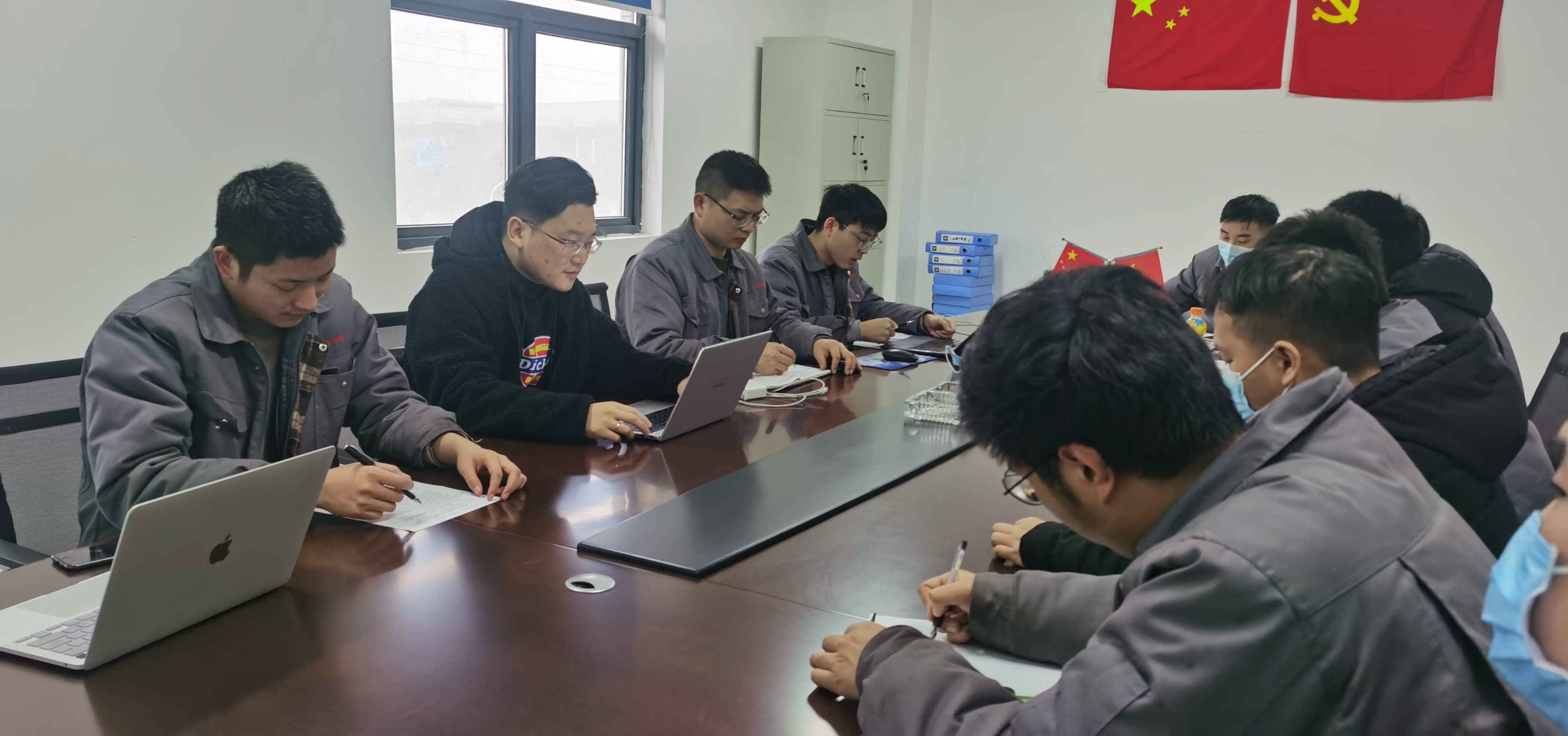 4561684927614121.jpg 4561684927614121.jpg